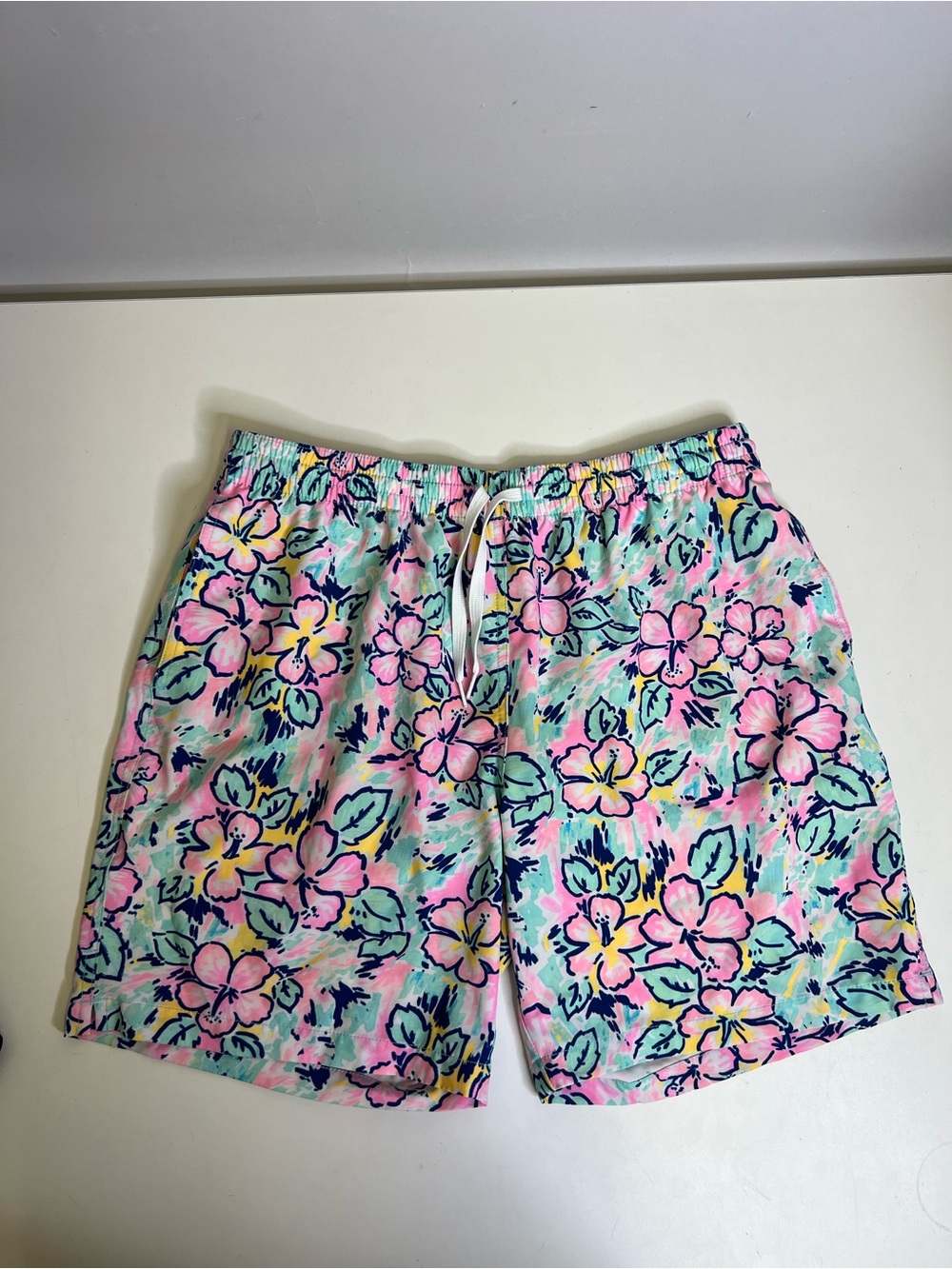 chubbies The Vacation Blooms Stretch Swim Trunks Light Pastel Mint - Size XL